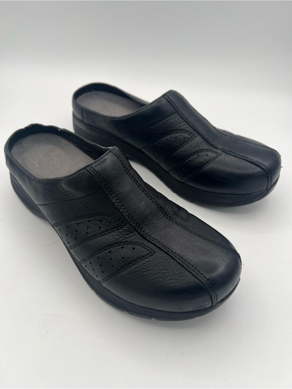 Dansko Shelly Black Leather Slip Resistant Comfort Low Clogs Womens EU 39 Mules